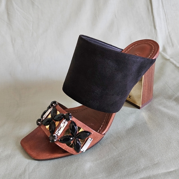 NDS Women's Louis Vuitton Designer Luxury High-End Sandals Heels Size 6 US - Picture 2 of 16